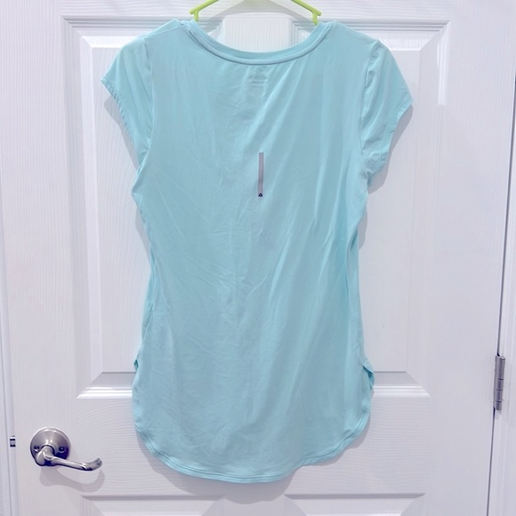 Reebok Tee - Picture 5 of 6